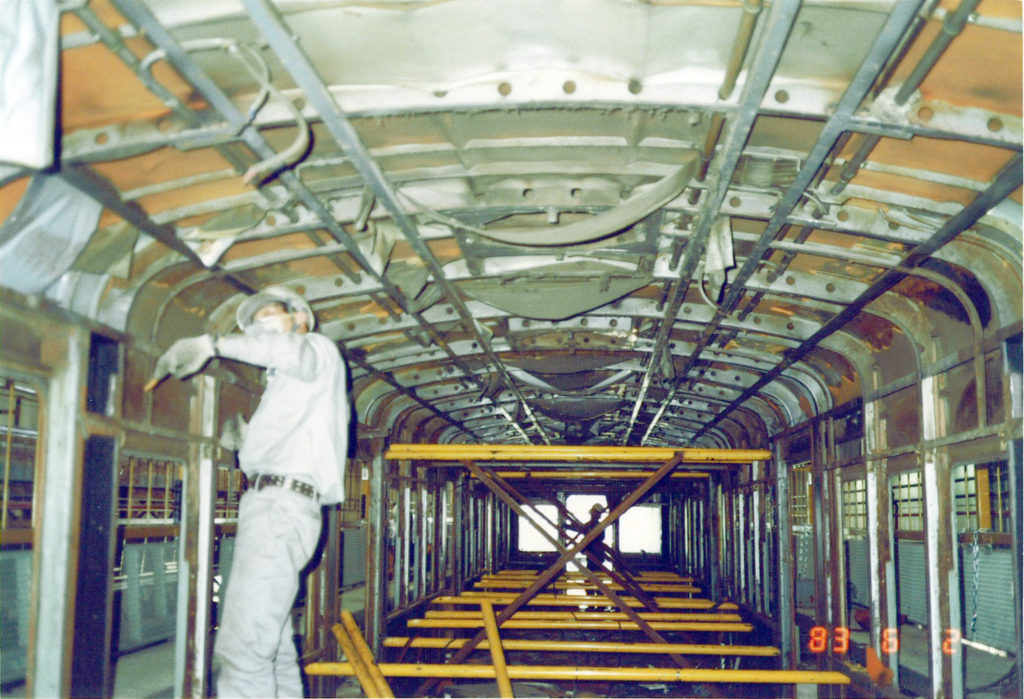 鉄道車両の改造や補修